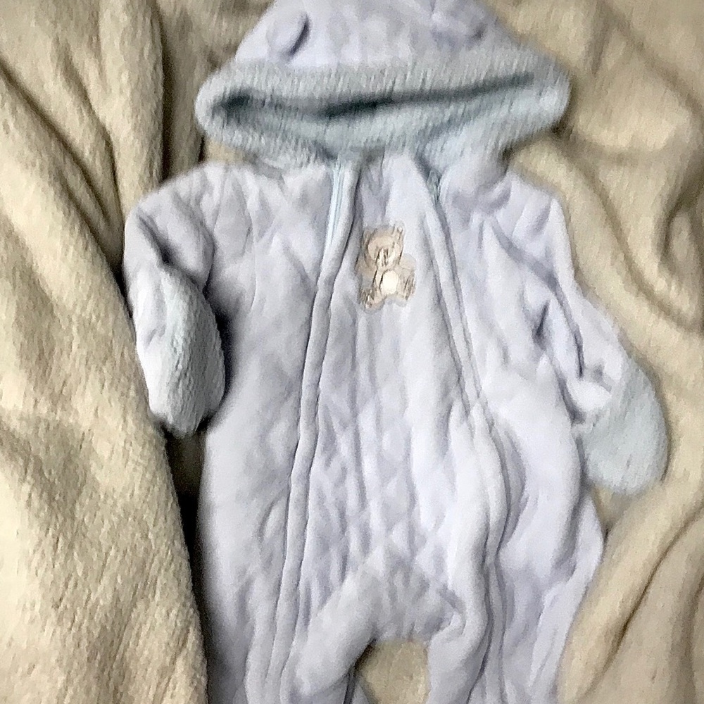 Snowsuit - Picture 3 of 6
